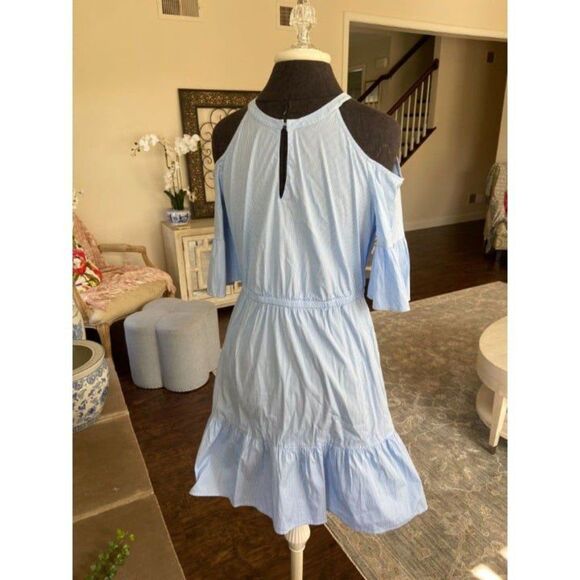 Ann Taylor Peek a Boo Shoulder Dress (Size 6) - Picture 2 of 3